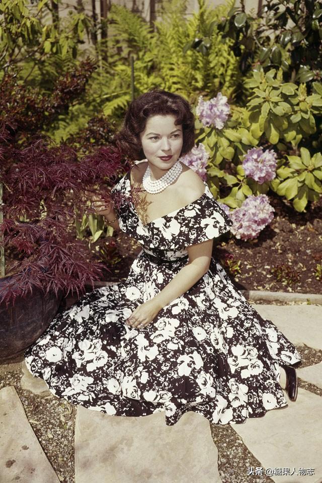 秀兰邓波儿：7岁拿奥斯卡22岁退圈，从资本的宠儿到弃儿，怪谁？