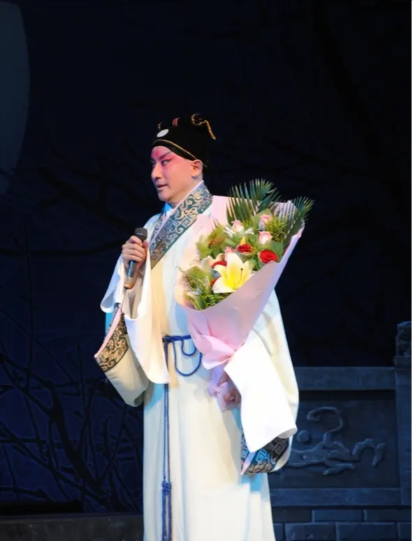 京剧名家言兴朋：在上海京剧院遭排挤远走美国，离婚后至今单身