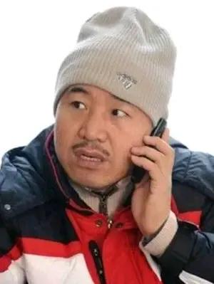 王小利：从二人转圈一路冲到荧幕，他的成名秘籍究竟是什么？