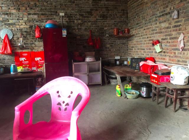 “北大学子弑母”落网细节曝光!凌晨送机被4次抓拍!身带30张身份证怎么来的?