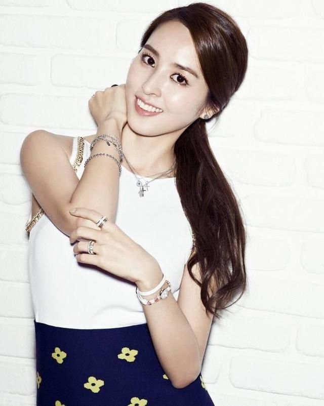 “校园女神”韩惠珍：在巅峰时刻选择退隐，与小8岁老公很是甜蜜