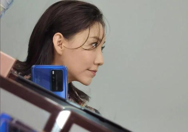 中年翻红！高露的“清醒”，打脸了多少为了上位不顾一切的女明星