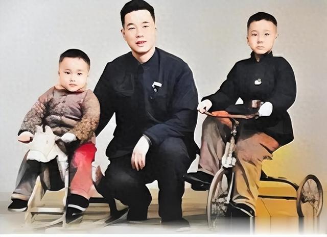 1966年，李鹏总理在北京，儿子李小鹏、李小勇出镜，一张罕见合影