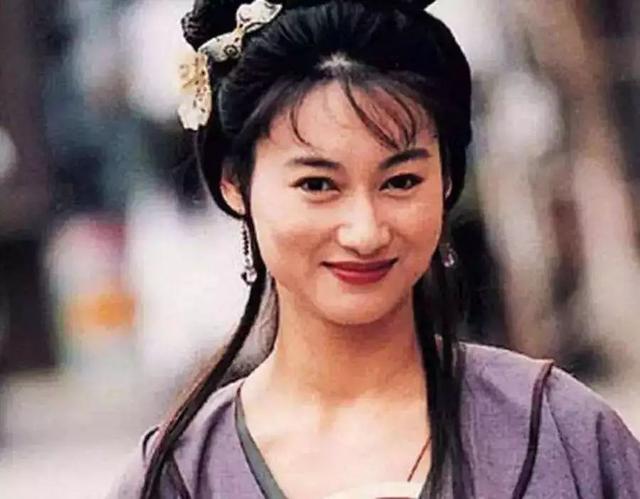 影后惠英红年轻时气质出众,颜值与演技并存