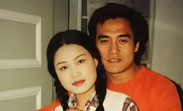 打狗棍12年后，一位戏骨遗憾离世，漂亮的“玉格格”至今单身