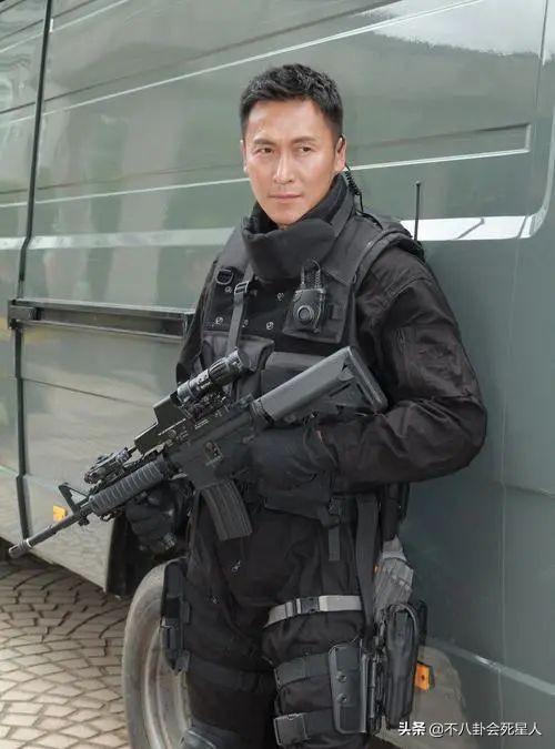 8位“荷尔蒙”爆棚的香港男神，明明长得不帅，却一个比一个有型