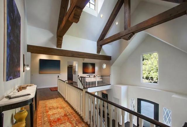 双料影后太会搞钱被前夫嫌弃？如今44岁成亿万富婆，事业家庭两开花