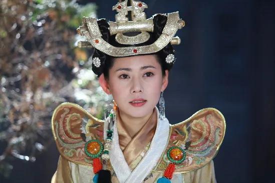 阿勒邱，那个介乎与人与神之间的女人