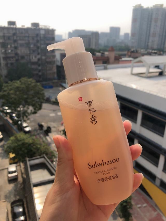 混油皮适合什么洗面奶，温和不刺激，分享几款性价比高的洁面