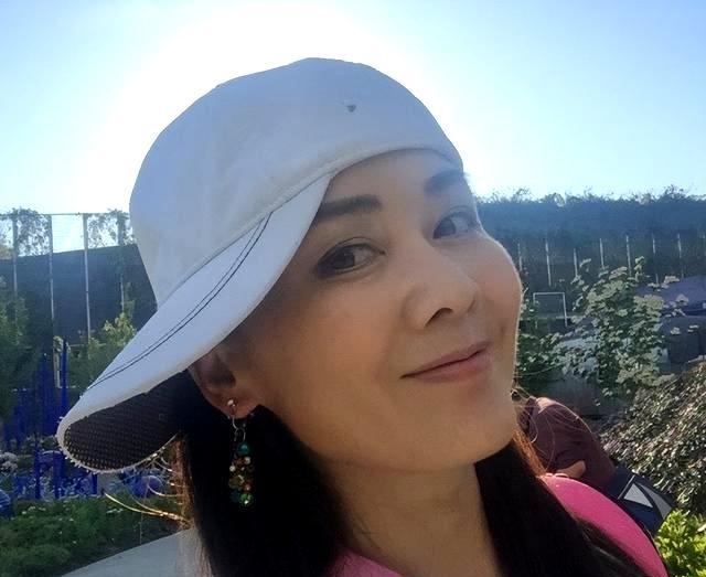 51岁女演员李琳:被前夫一巴掌扇到离婚,二婚嫁给世界冠军很幸福