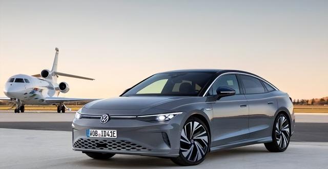 没白等！首批大众ID7实车曝光，凌渡外观，比亚迪内饰，叫板汉EV