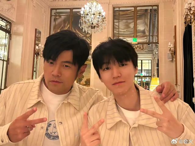 王俊凯INS惊现粉丝应援，背后故事太好哭