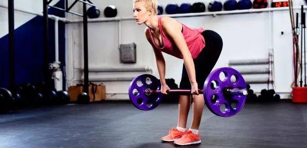 健身女神李恩美,精致五官,小蜂腰+大长腿,分享她的健身秘籍