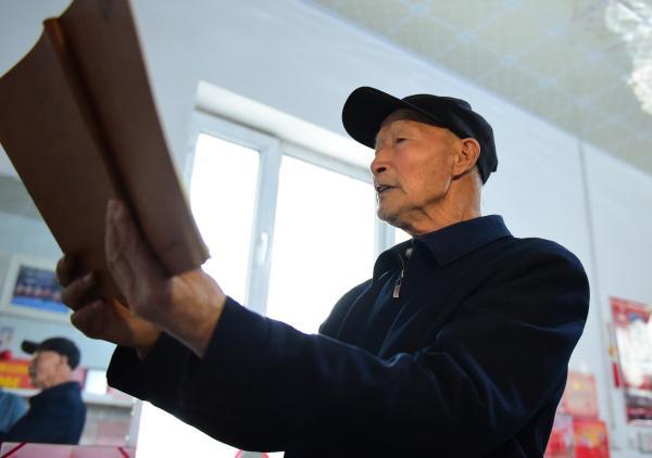 小曲子 老“戏痴”