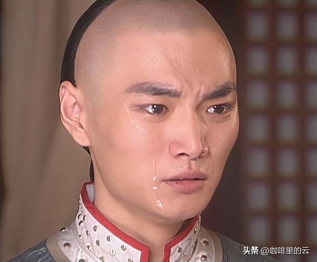 她偏执复仇，也心怀对主子的愧疚，最后的选择，令人不由心生敬意