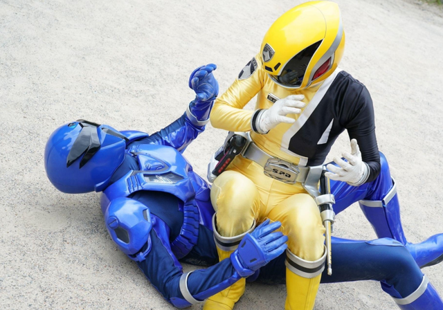 特搜战队刑事连者with蜻蜓王者新剧照 索尼诺成为了二代刑事粉