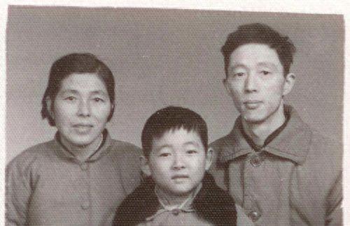 施一公不仅妻子是高考状元，爷爷还是985校长，父母也毕业于名校