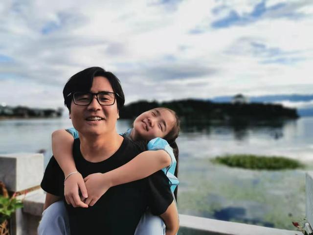 贪吃，是一种埋在内心和肚腹的原始欲望