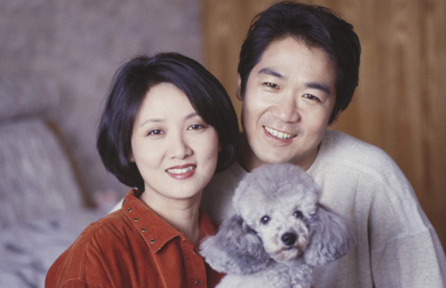 为了邓婕,张国立“抛弃”的前妻罗秀春,如今过得怎么样了?