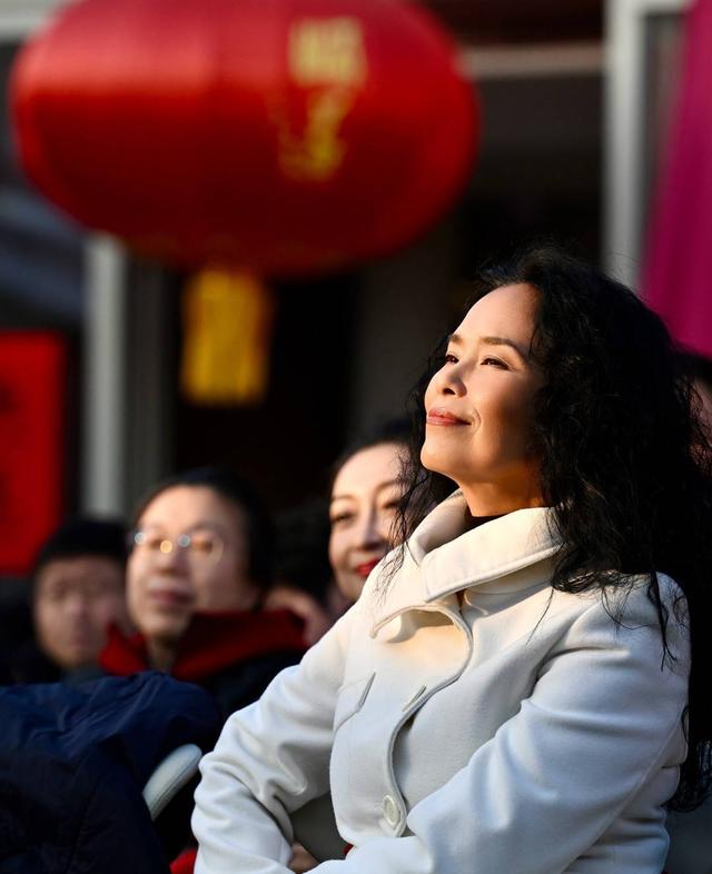 《江南·十二场欢聚》海选百位青年演员 张凯丽韦唯徐俐成“班主任”