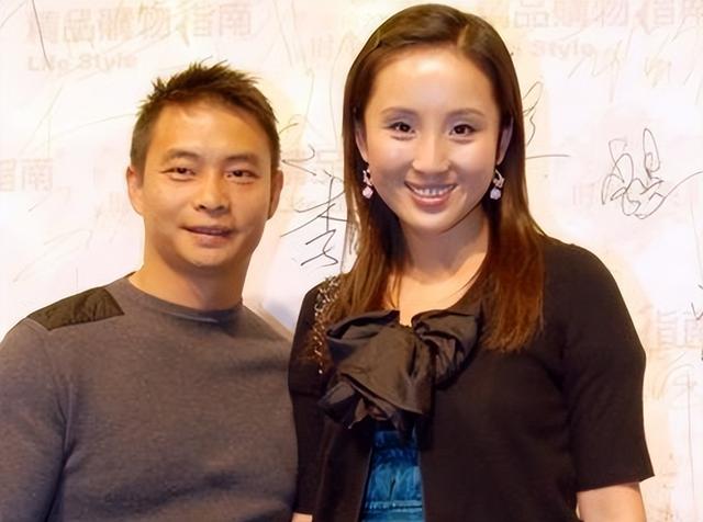 体操兄弟成世界冠军，退役后娶美貌妻子，如今身价上亿没有孩子