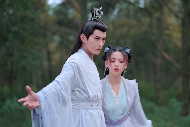 重紫：万劫、卓昊、秦柯为重紫而死，洛音凡不配爱重紫，两次杀她