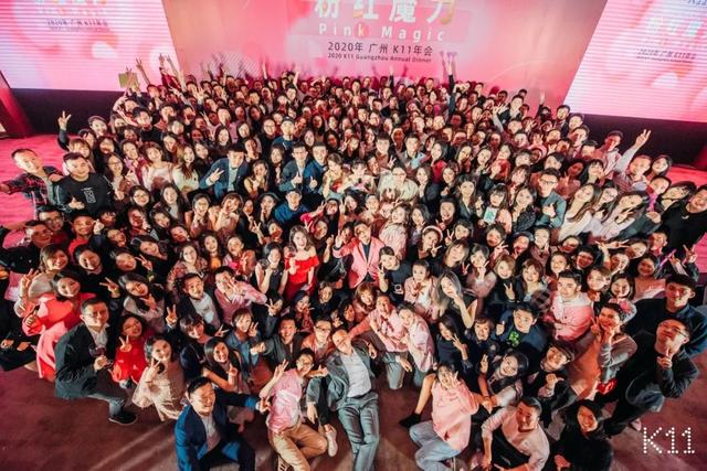 网传最惨年会吃盒饭,太难了!来康康别人家的神仙年会