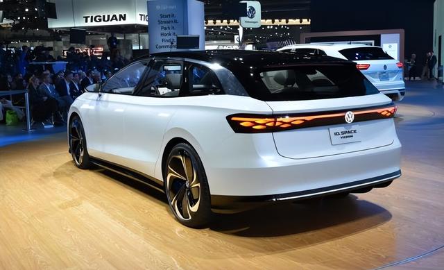 没白等！首批大众ID7实车曝光，凌渡外观，比亚迪内饰，叫板汉EV