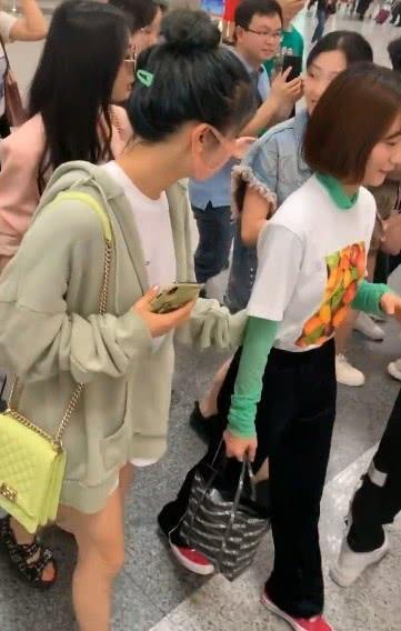 机场偶遇火箭少女四大美女，无滤镜的她们，感觉和路人没啥区别