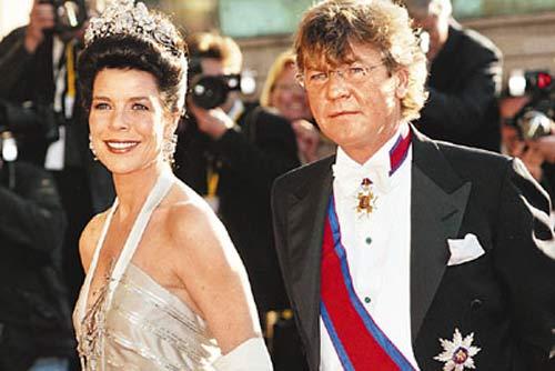 母亲是奥斯卡影后，三段婚姻都失败的摩纳哥卡罗琳公主