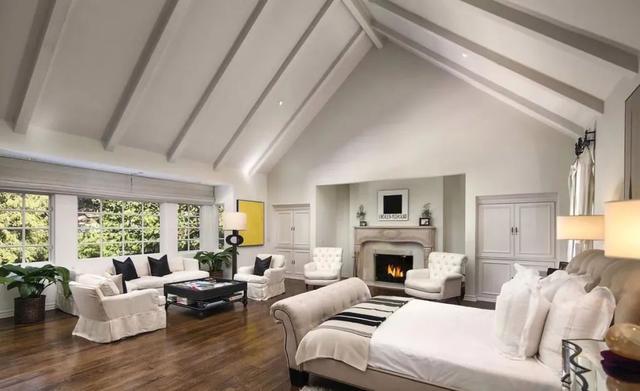 双料影后太会搞钱被前夫嫌弃？如今44岁成亿万富婆，事业家庭两开花