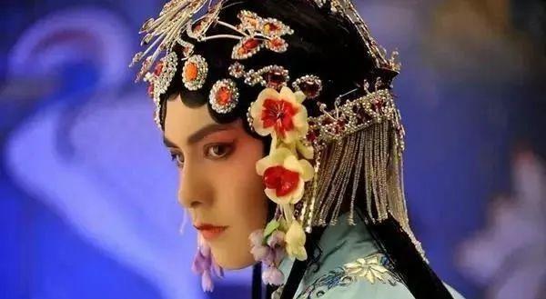 从张国荣到尹正，谁的扮相惊艳到你