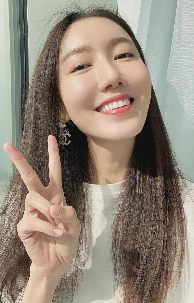 中年翻红！高露的“清醒”，打脸了多少为了上位不顾一切的女明星