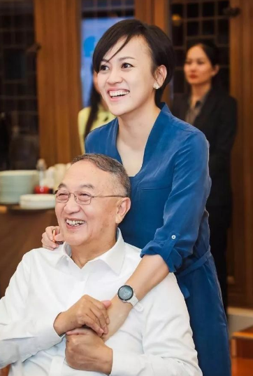 柳传志年退休金千万，女儿柳青坐拥几十亿，侄女也是大公司的高管