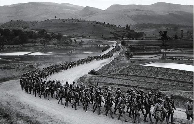 戴安澜夫人：将军牺牲，留下20万抚恤金，她一分不留，全部散尽