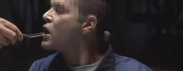 《沉默的羔羊2》汉尼拔系列——可怕食人魔为爱复出单手开脑壳