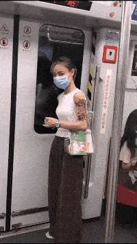 30张罕见图片：最美伴娘团，有纹身的最顶，你们觉得呢？