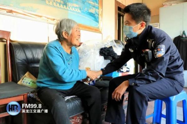 “刘叔叔,谢谢你jiu了我妈妈!”这位“叔叔”却是一名女子……