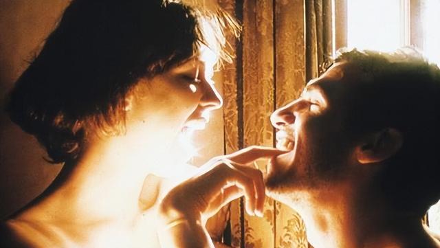 九首音乐九段激情,作为十大禁片之首,《九歌》到底演了些啥