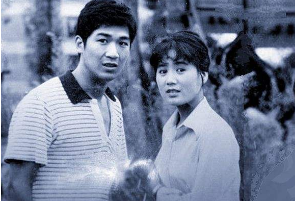 为了邓婕,张国立“抛弃”的前妻罗秀春,如今过得怎么样了?