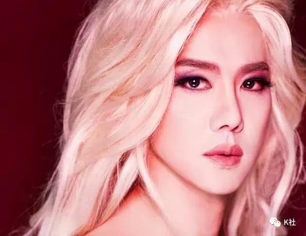 最近被《她的私生活》“狮子馆长”圈粉了吗？其实他还是个会唱音乐剧的宝藏男孩！