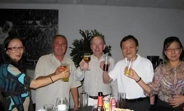 黑龙江女首富戴秀丽,身家95亿却被离婚,丈夫:受够了花不完的钱