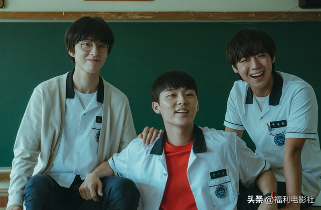 学霸被校园霸凌，他用高智商狠揍混混，以暴制暴看得又爽又过瘾