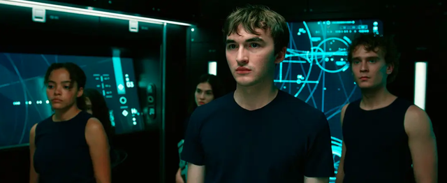 “二丫”沧桑得像40岁，《权力的游戏》热播12年，童星颜值大变样