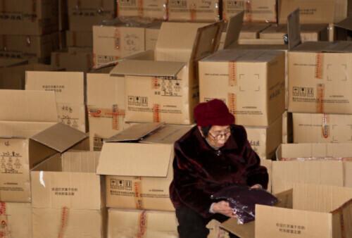 90岁“诚信奶奶”十年还债2077万，如何让更多人见贤思齐