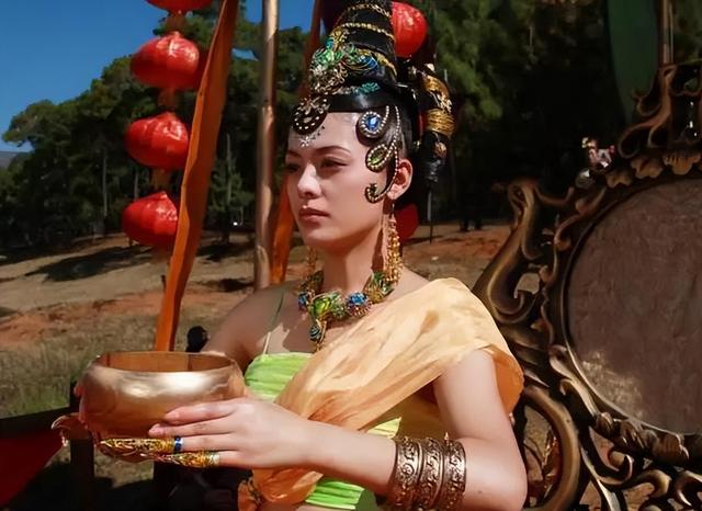 女儿国国王不是谁都能演,有的柔情似水,有的腹黑疯批