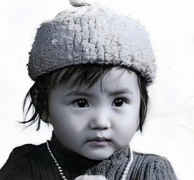 “万人迷”陈好，30岁嫁给二婚刘海峰，婚后连生3胎如今幸福不己