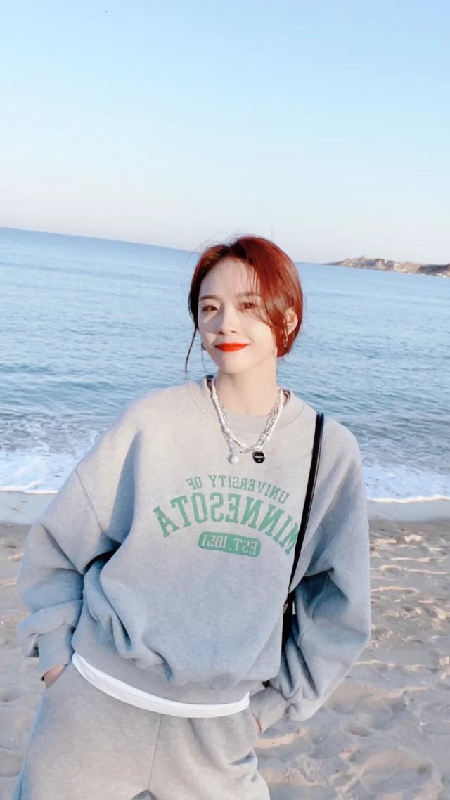 卢洋洋:颜值爆表,笑靥倾城,身材勾勒梦幻轮廓,解锁魅力新维度