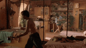 苏菲·玛索从初吻里展现的一眼如沐春风，到52岁时神秘曼妙，令人领略女性之美的至高境界