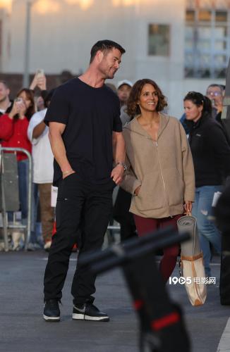 电影《犯罪101》曝路透 锤哥、绿巨人、猫女齐聚